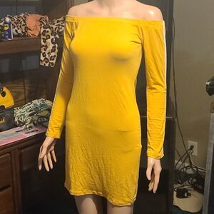 Yellow off the shoulder dress 3/10$